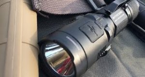Nitecore-MH20-1000-Lumens-Everyday-Carry-Flashlight-EDC-Survival-Bug-Out-Bag